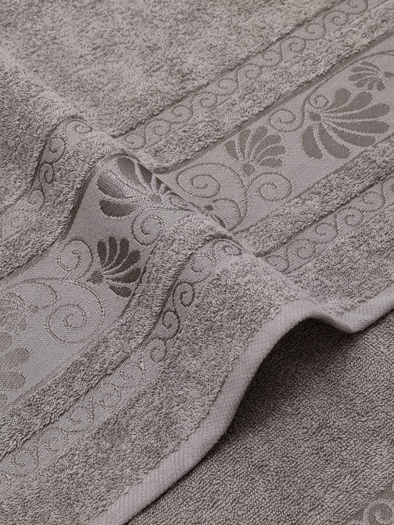 Полотенца - комплект 3, разложенные